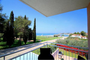 4 Star apartments with sea view in Zambratija